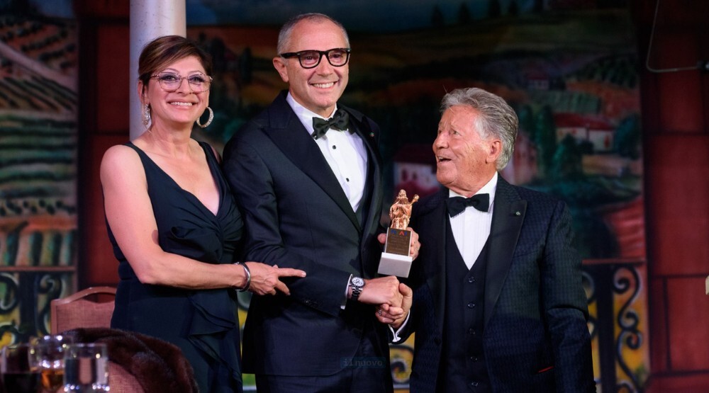 Stefano Domenicali alla premiazione del prestigioso Da Vinci Award durante il gala della National Italian American Foundation, a cui ha preso parte anche il presidente Usa Joe Biden

