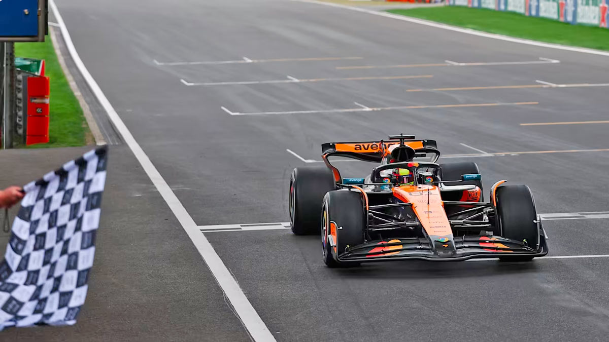Oscar Piastri vince la gara del GP di CIna
