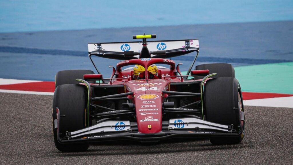 mini-DRS Ferrari, Lewis Hamilton durante i test pre-stagionali