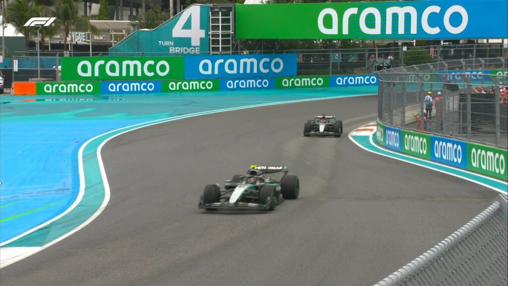 Le due Mercedes durante la gara Sprint a Miami
