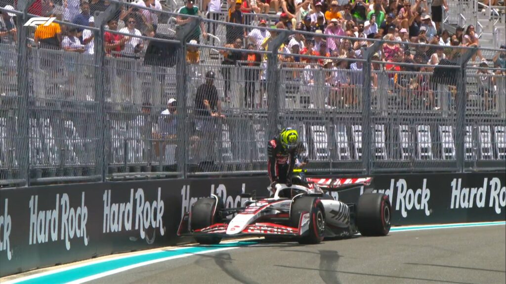 Oliver Bearman a muro durante le Prove Libere 1 del GP di Miami