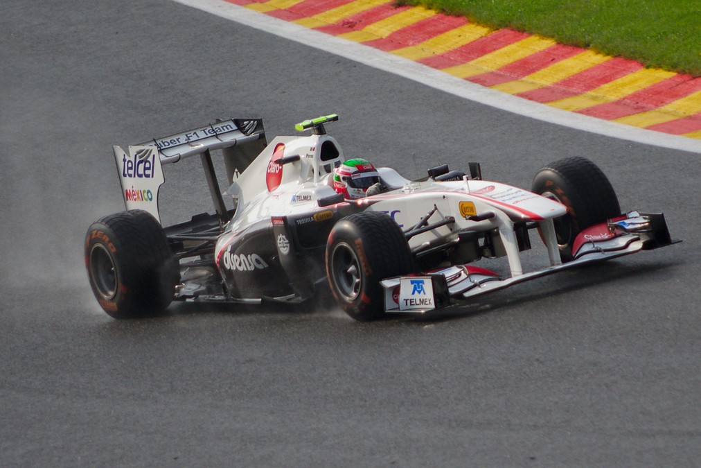 Checo Perez sulla Sauber C30, fa parte della storia Sauber