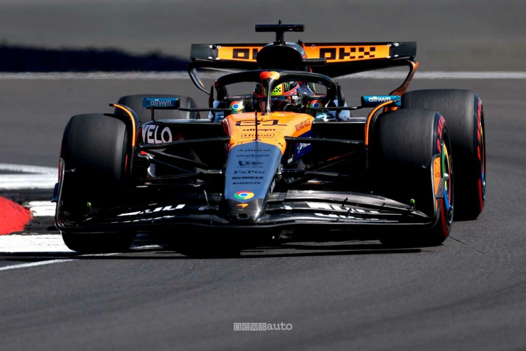 Oscar Piastri (McLaren) 2^ posizione, in prima fila sulla griglia di partenza del Gp di Gran Bretagna F1 2025