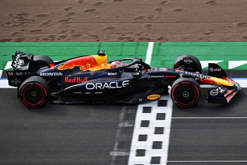 Max Verstappen in pole nelle qualifiche a Silverstone F1 Gp di Gran Bretagna