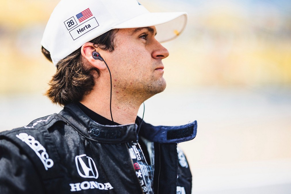 Pilota Cadillac Colton Herta da IndyCar a Formula 1