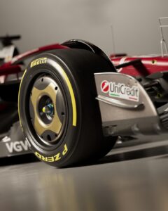 Dettaglio pneumatico Pirelli nuova livrea Ferrari Speciale Monza 2025