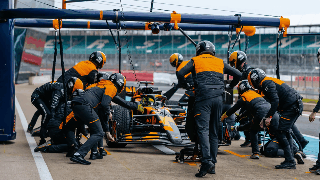 Il cambio gomme velocissimo in F1, con pit-stop da meno di 2 secondi. 